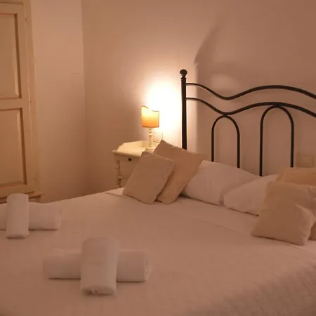 Cosy House Oda ve Kahvaltı 3*
